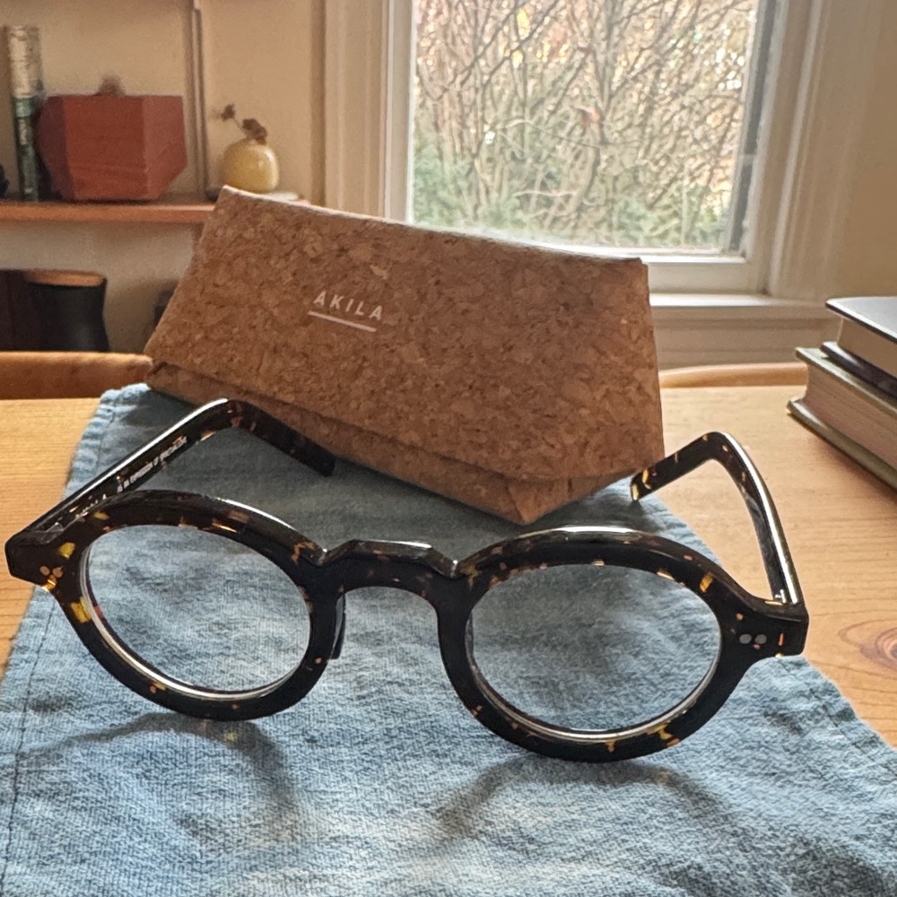 Akila Kaya Glasses
